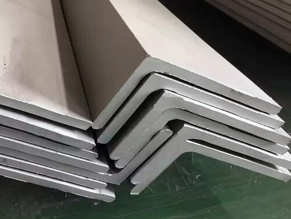 Stainless Steel Grade 304L Angle